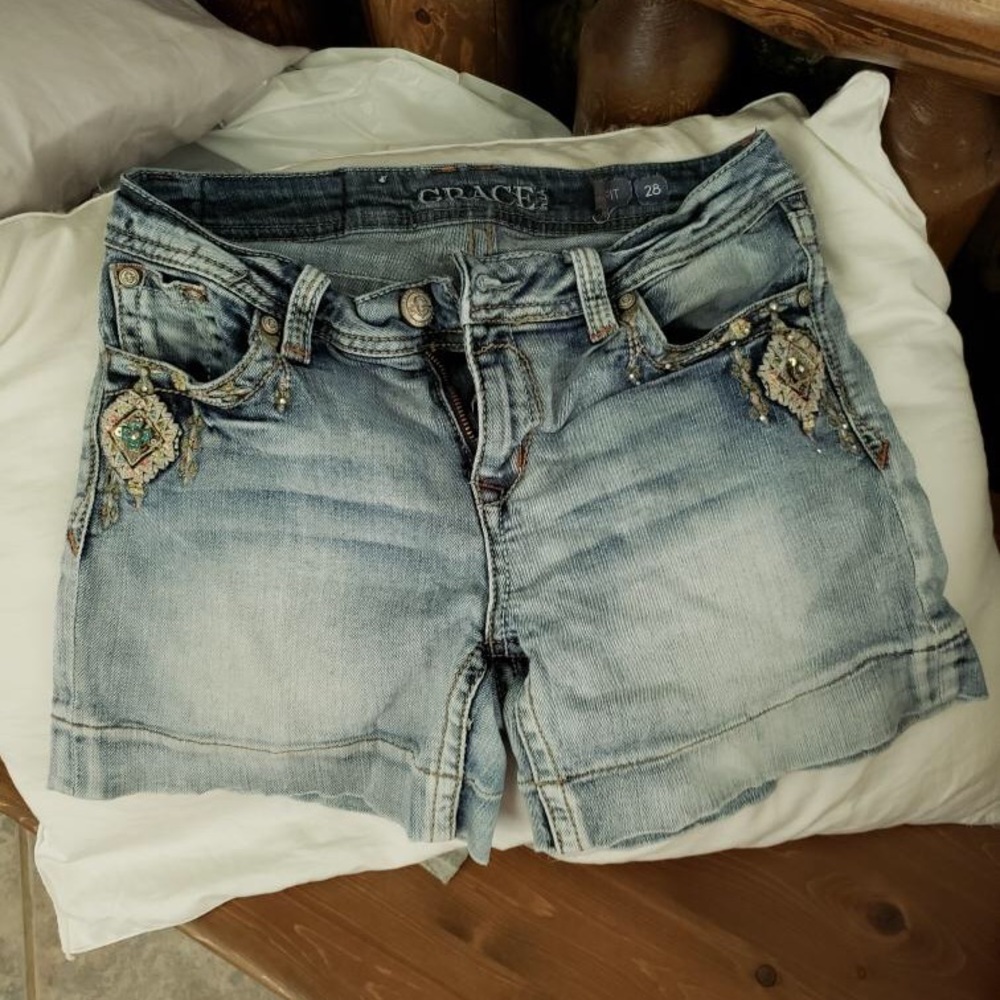 Smoke/ pet free home size 28